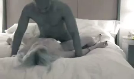 Busty Milf leszopja az apját