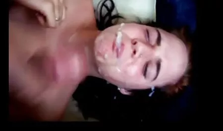 Tetovált erőszakos szex videók Pislog Pisilő, anális szex