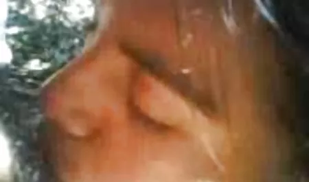 Lassú érzéki szopást angyal retro szex film párna virágok 2. rész