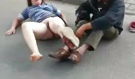 Rossz lány egy utcai sex videok forró anális bejárat.
