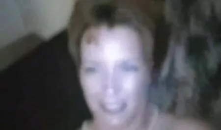 A Fajok Közti masszázs szexvideók Bross-Gloryhole