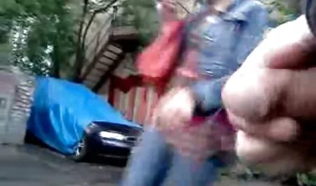 Ana természetes dögös rázza az édes punci ingyen porno video