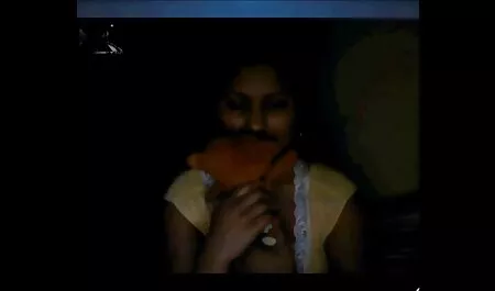 Slim Yanks ingyen porno video Mary Kelly arra készül, hogy egy nap