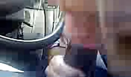Hanyag anya fia stex fej, kutyus macska MILF maszk.