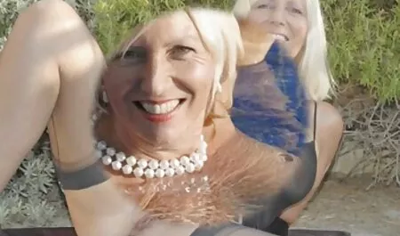 Szőrös barack színű ingyen erotikus videok lila játék